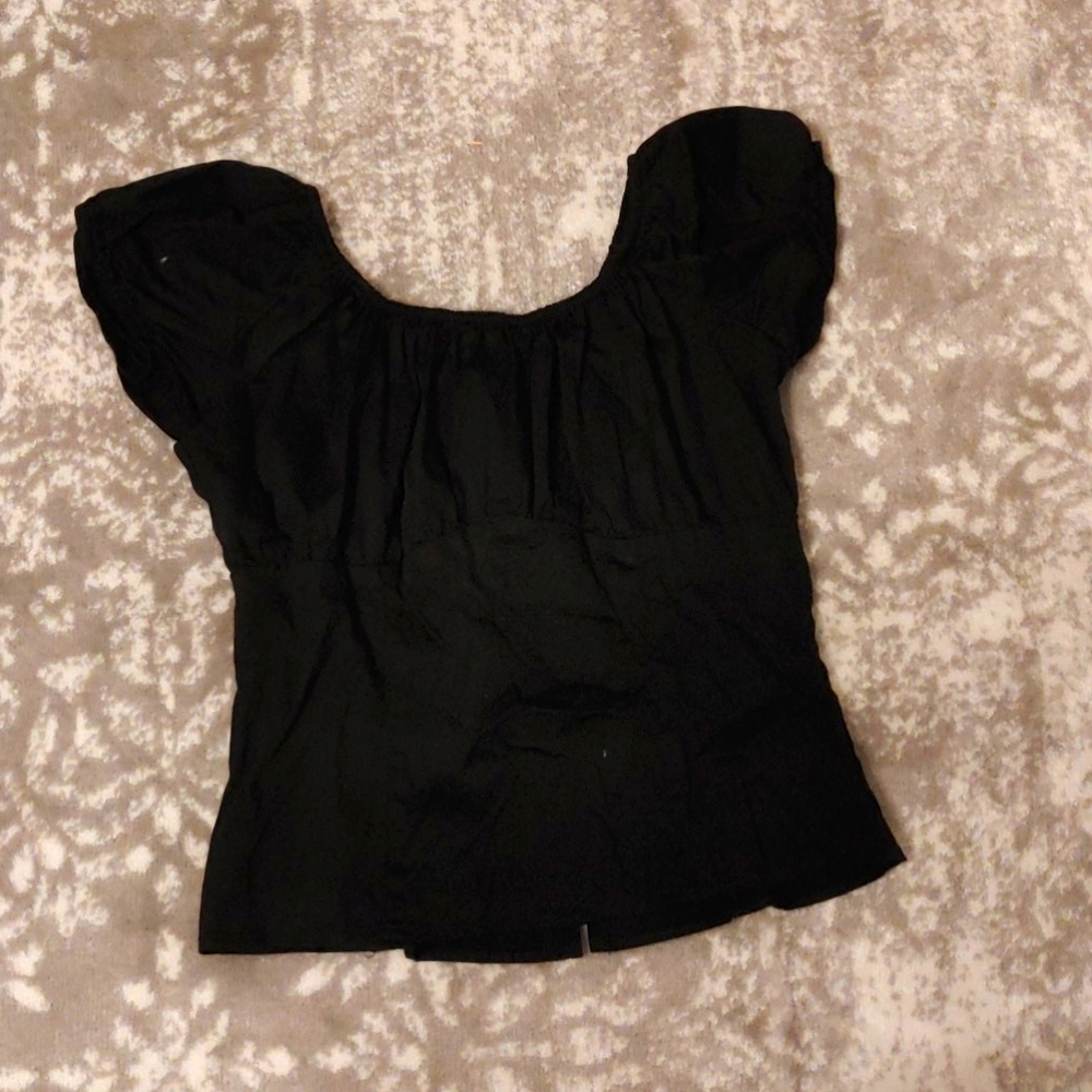 Black fitted peasant blouse